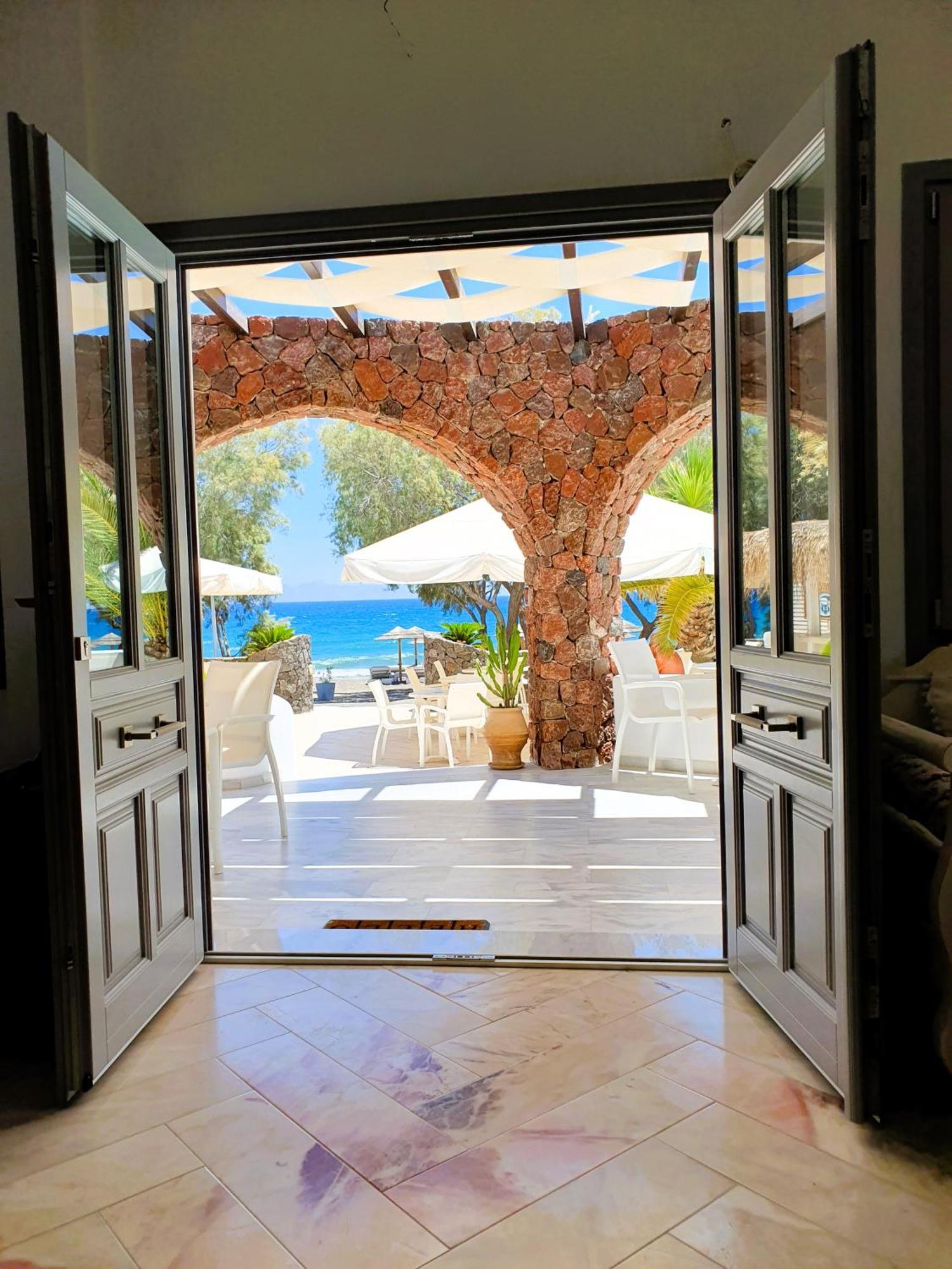 Arion Bay Hotel Santorini Kamári Exterior foto